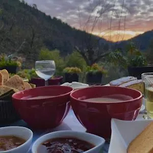 ベッド・アンド・ブレックファスト Des Sources Cevenol *