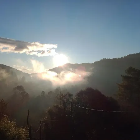 ベッド・アンド・ブレックファスト Des Sources Cevenol *